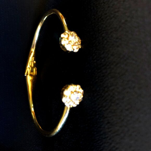 AUTHENTIC Kate Spade Gold Tone Bracelet With Sparkling Crytals. - Picture 1 of 8